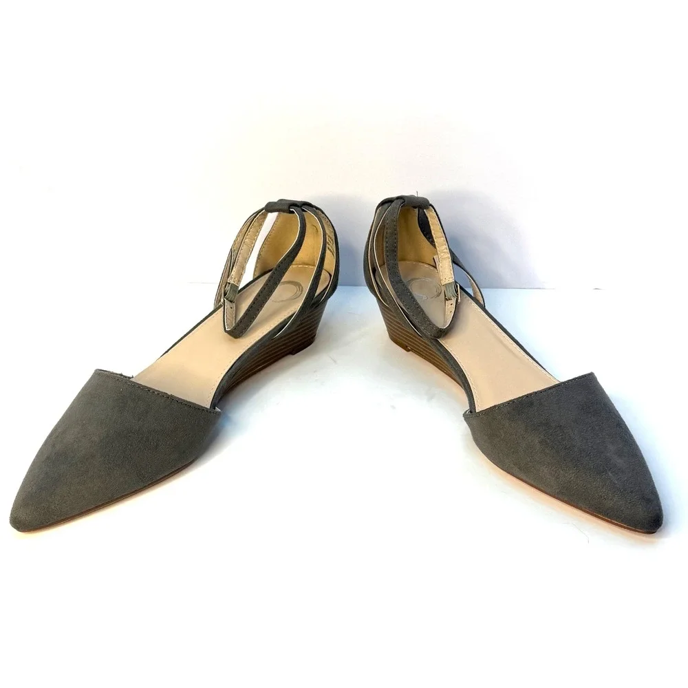 Journee‎ Collection Women's Arkie Pointed Toe Demi Wedges Size 10 Gray NWT/BOX
